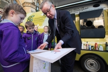 Schoolchildren urge Michael Gove to back an ‘all-in’ deposit return system